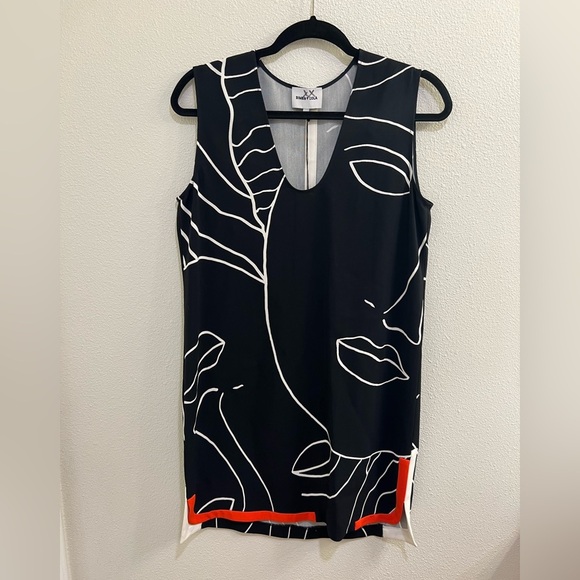 NWT Bimba y Lola Big Mask dress Size Small - Picture 1 of 3